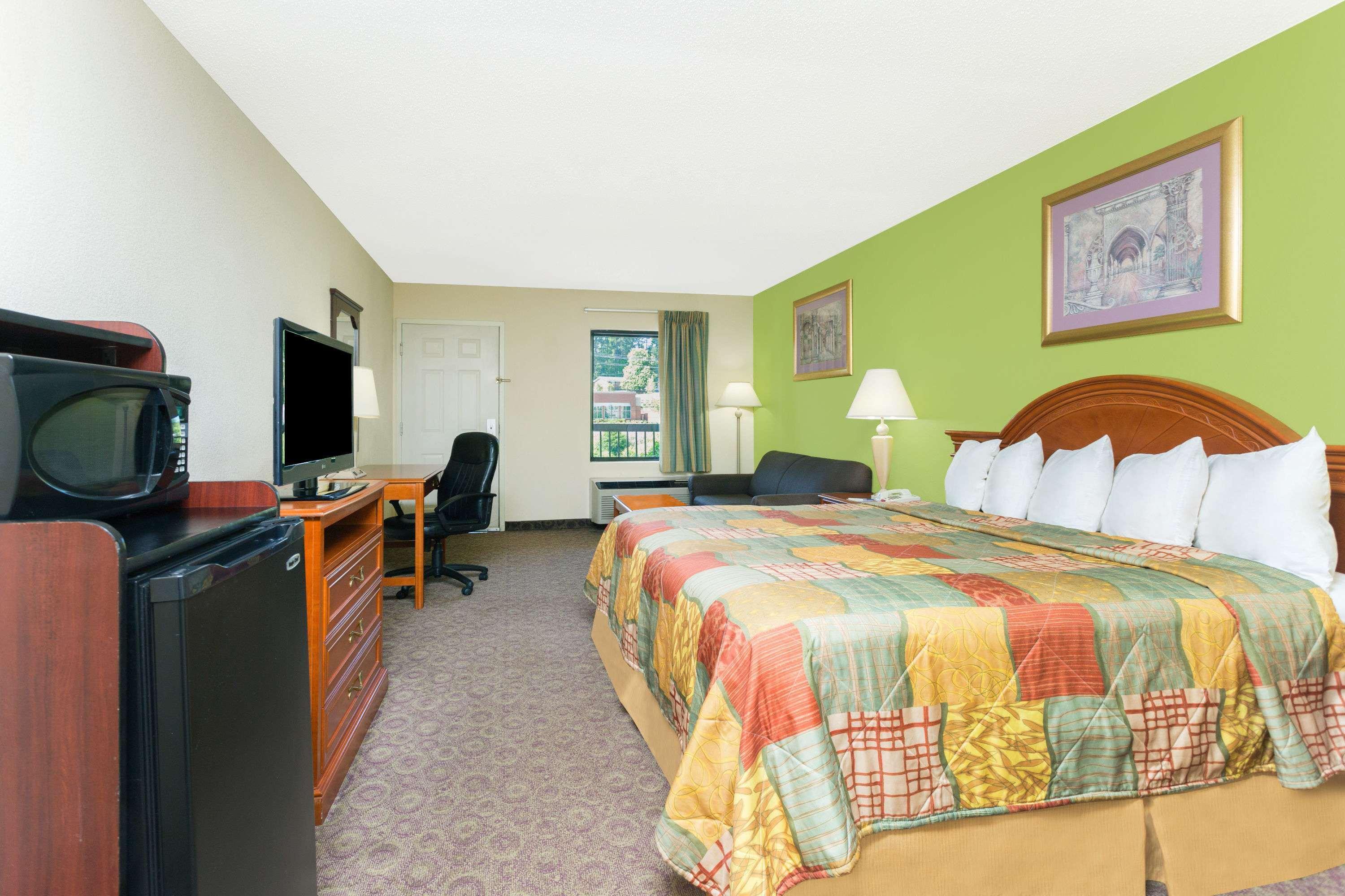 Days Inn By Wyndham Clemson Exterior foto