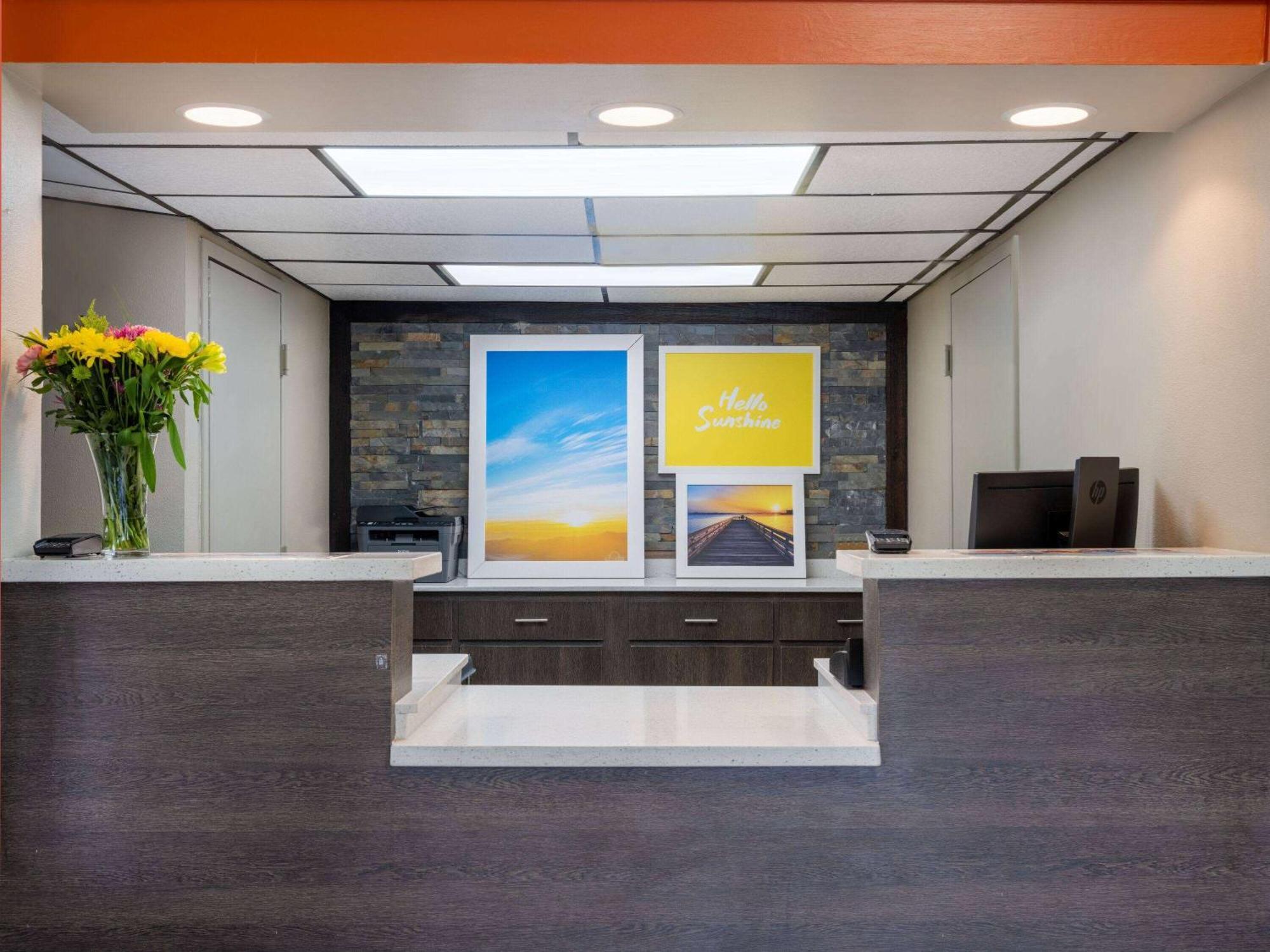 Days Inn By Wyndham Clemson Exterior foto